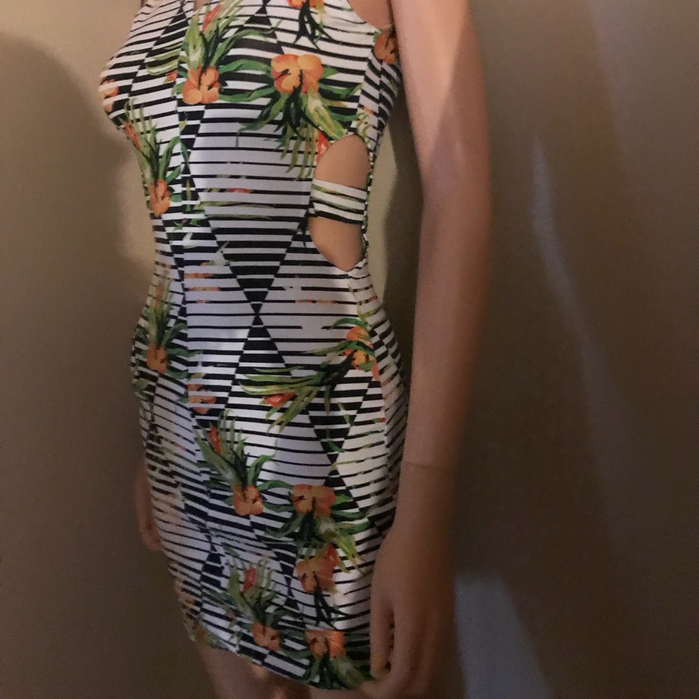 Guess peek-a-boo Dress 👗